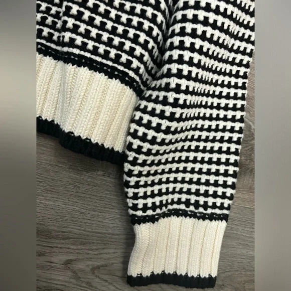 Madewell Textured-Stitch Crewneck Sweater 100% Cotton in Ivory And Black Stripe - Picture 5 of 13